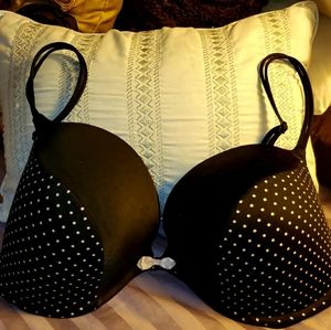 Victoria Secret polk a dot/bow bra